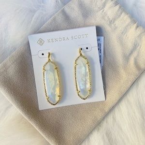 Kendra Scott ✨ Layla Drop Earrings